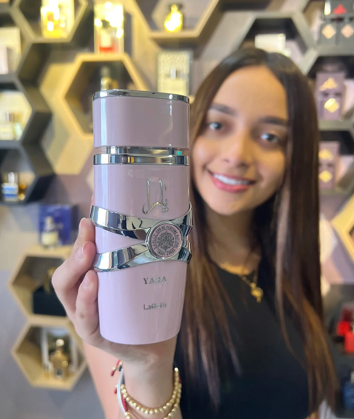 Yara Lattafa la Esencia que te hace brillar™